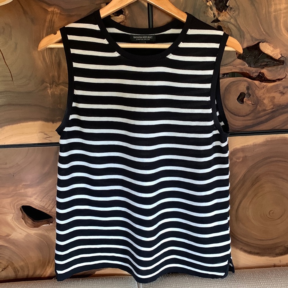 Banana republic stretchable cotton top
